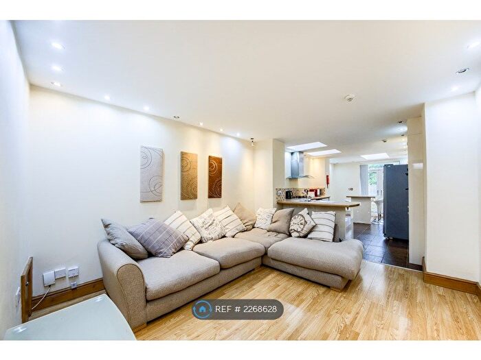 6 Bedroom Terraced House To Rent In Hubert Road, Birmingham, B29