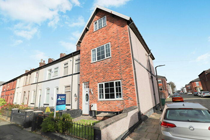 5 Bedroom End Of Terrace House To Rent In Brierley Street, Bury, BL9