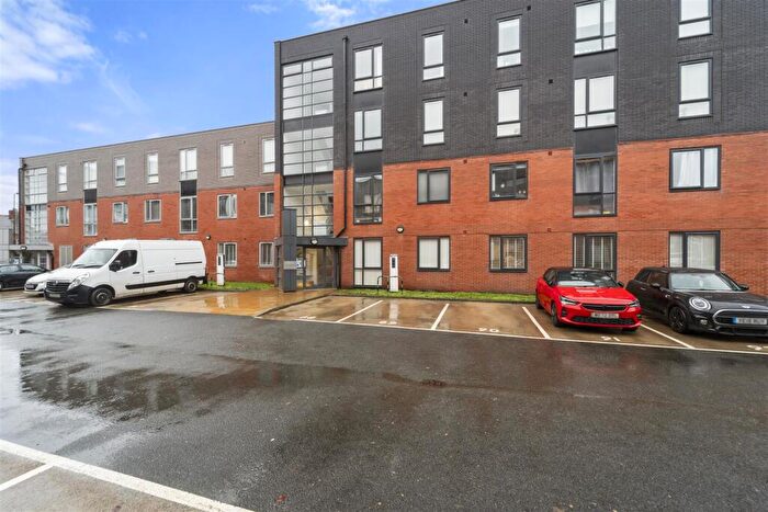 2 Bedroom Apartment For Sale In Crossford Court, Dane Road, Sale, M33
