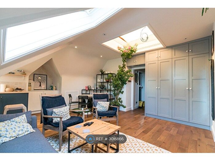 1 Bedroom Flat To Rent In Woodville Gardens, London, W5