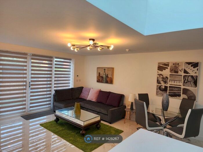 2 Bedroom Flat To Rent In Laburnum Road, Oxford, OX2