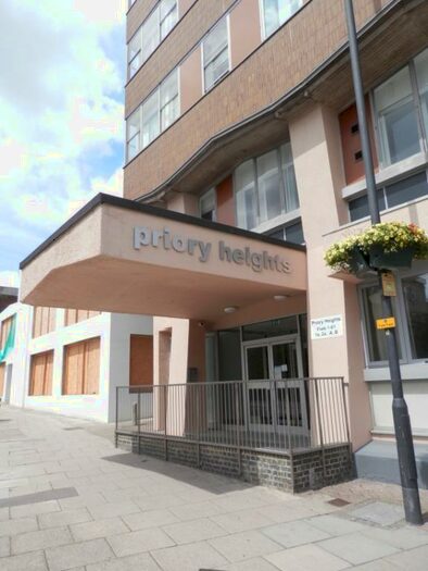 1 Bedroom Flat To Rent In Priory Heights, Dunstable, LU5