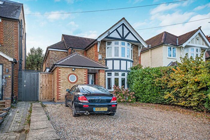 4 Bedroom Detached House For Sale In Luton Road, Harpenden, AL5