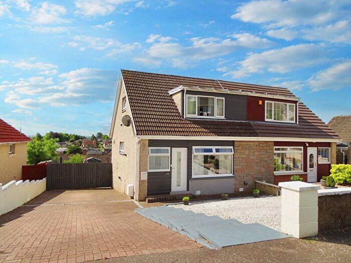 3 Bedroom Semi-Detached House For Sale In The Hennings, Sauchie, FK10