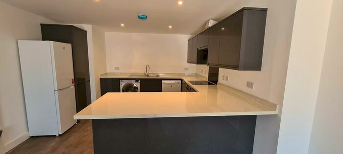 4 Bedroom Barn Conversion To Rent In Netley Abbey, SO31