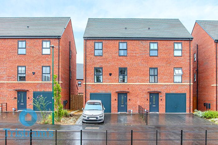 4 Bedroom Town House For Sale In Dallington Street, Nottingham, NG8