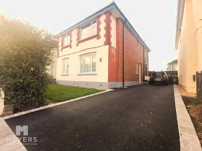 2 Bedroom Apartment To Rent In Irving Road, Southbourne, BH6