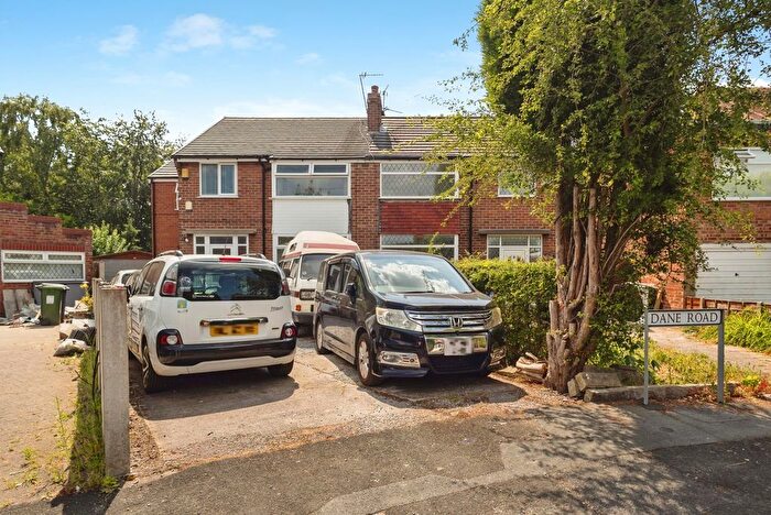 4 Bedroom Semi-Detached House For Sale In Dane Road, Dane Bank, Denton, Manchester, M34