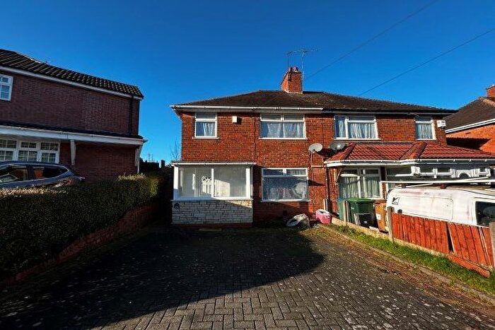 3 Bedroom Semi-Detached House To Rent In Lee Gardens, Smethwick, B67