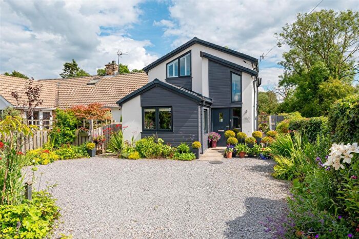 3 Bedroom Detached House For Sale In Sandy Lane, Stockton On The Forest, York, YO32