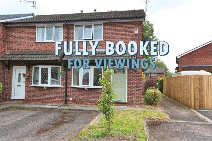 2 Bedroom End Of Terrace House To Rent In Avonside Way, Macclesfield, SK11