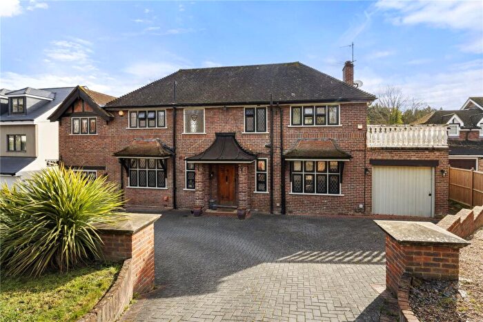 5 Bedroom Detached House For Sale In Pelhams Walk, Esher, KT10