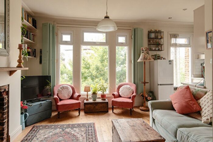 1 Bedroom Flat For Sale In Gilmore Road, Lewisham, SE13