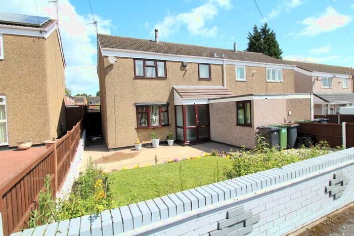 3 Bedroom Semi-Detached House For Sale In Whitburn Road, Bedworth, Warwickshire, CV12