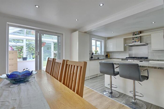 4 Bedroom Detached House For Sale In Salet Way, Waterlooville, PO7