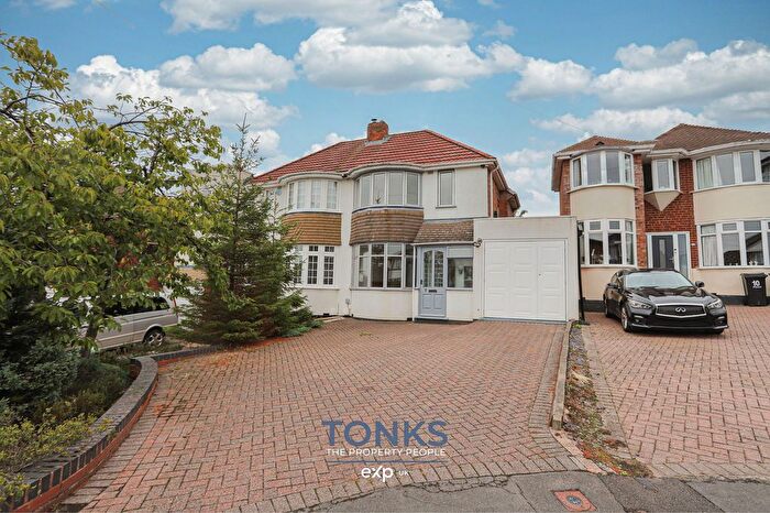 2 Bedroom Semi-detached House For Sale In Broadway Croft, Oldbury, B68