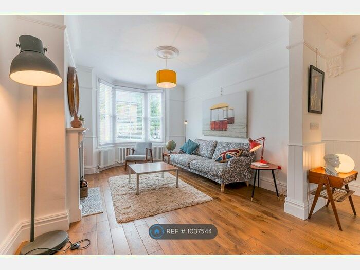 3 Bedroom Terraced House To Rent In Pearcefield Avenue, London, SE23