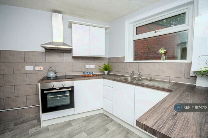 3 Bedroom Terraced House To Rent In Market Street, Whitworth, Rochdale, OL12
