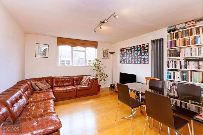 2 Bedroom Apartment To Rent In Glenmore Road, Belsize Park, London, NW3