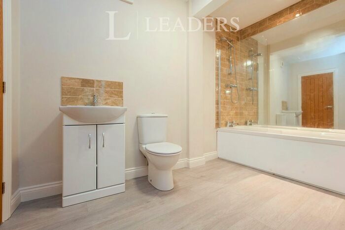 2 Bedroom Flat To Rent In Spitalgate Lane, Cirencester GL7