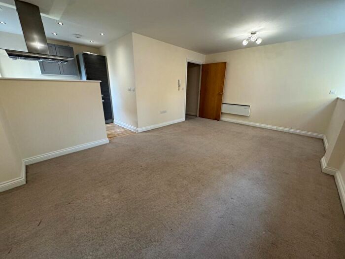 1 Bedroom Flat To Rent In Canal Street, Nottingham, Nottinghamshire, NG1