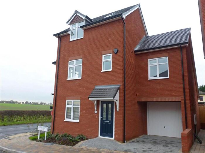 3 Bedroom Detached House To Rent In Anvil Place, Springfield Road, Sutton Coldfield, B75