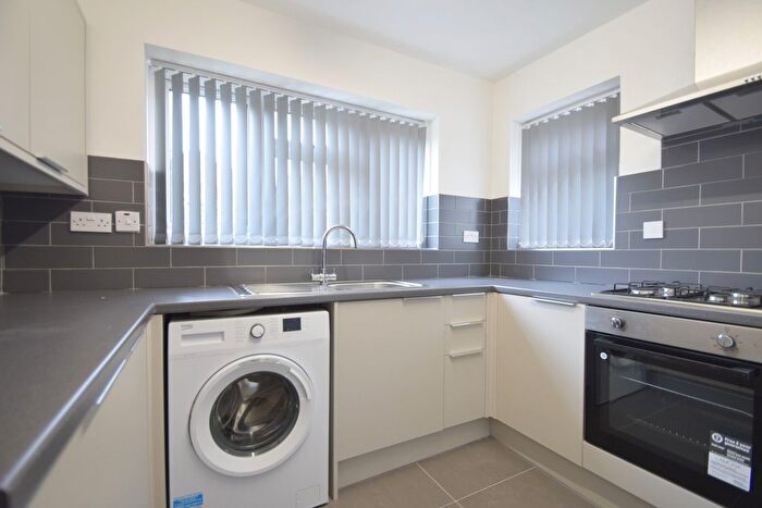 5 Bedroom Terraced House To Rent In Cwmdare Street, Cardiff, CF24