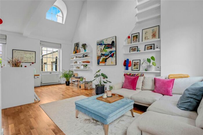 2 Bedroom Apartment To Rent In Chart Street, Shoreditch, London, N1