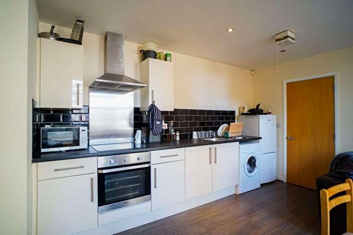 2 Bedroom Flat To Rent In Flat, Croft Buildings, Hawley Street, S1
