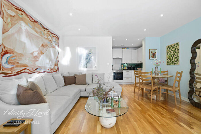 2 Bedroom Flat For Sale In Giles Court, London, E2