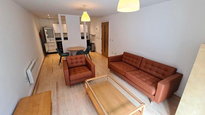 2 Bedroom Apartment To Rent In Southside, St. John`s Walk, B5