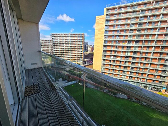 2 Bedroom Apartment To Rent In Timber Wharf, Worsely Street, Manchester, M15