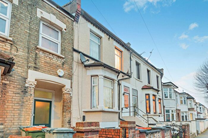 6 Bedroom Terraced House For Sale In Neville Road, London, E7