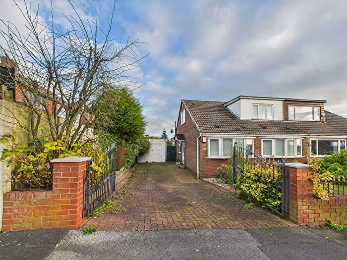 4 Bedroom Semi Detached Bungalow For Sale In Clough Grove, Ashton-In-Makerfield, Wigan, WN4