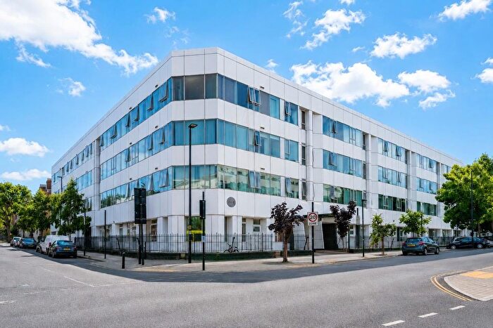 2 Bedroom Flat To Rent In Drayton Park, London, N5