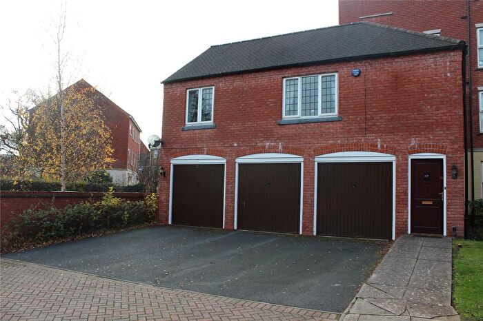 2 Bedroom Flat To Rent In Dickens Heath Road, Shirley, Solihull, B90