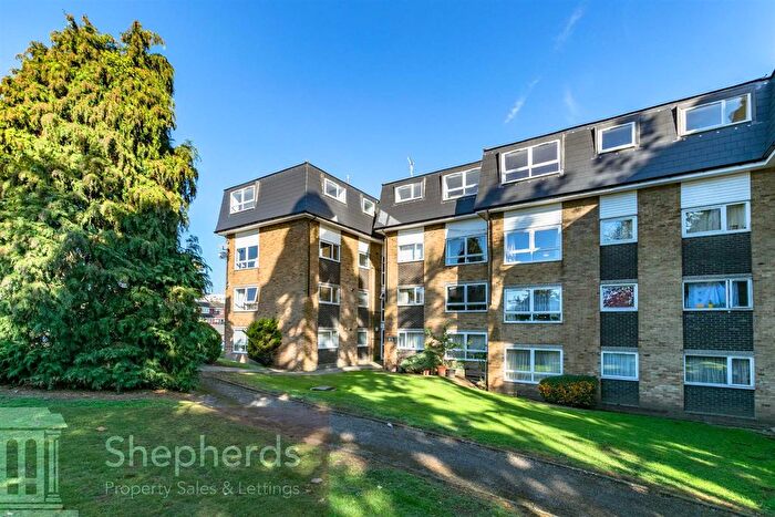 1 Bedroom Flat To Rent In Lampits, Hoddesdon, EN11