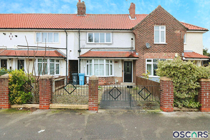 2 Bedroom Terraced House To Rent In Th Avenue, Hull, HU6