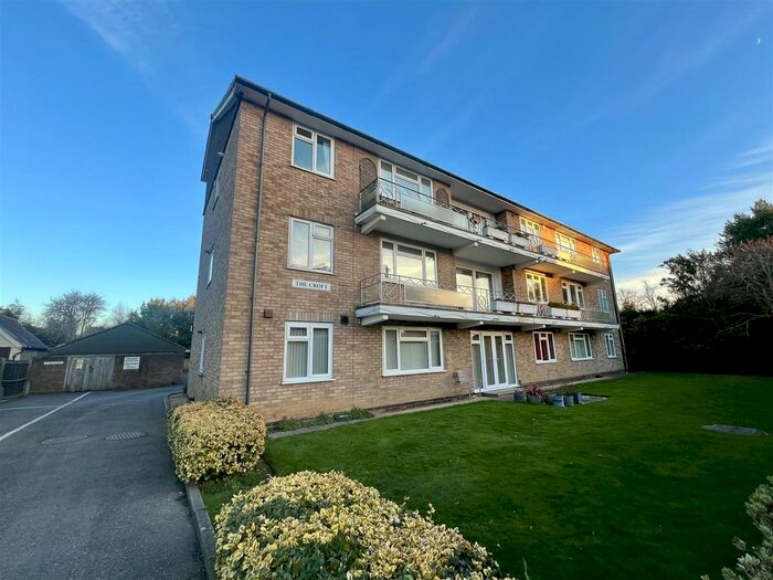 3 Bedroom Flat To Rent In The Croft, Sutherland Avenue, Bexhill-On-Sea, TN39