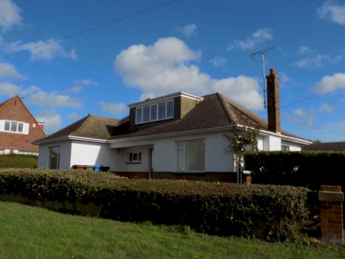 3 Bedroom Detached Bungalow To Rent In Uplands Way, Sheerness, Kent, ME12