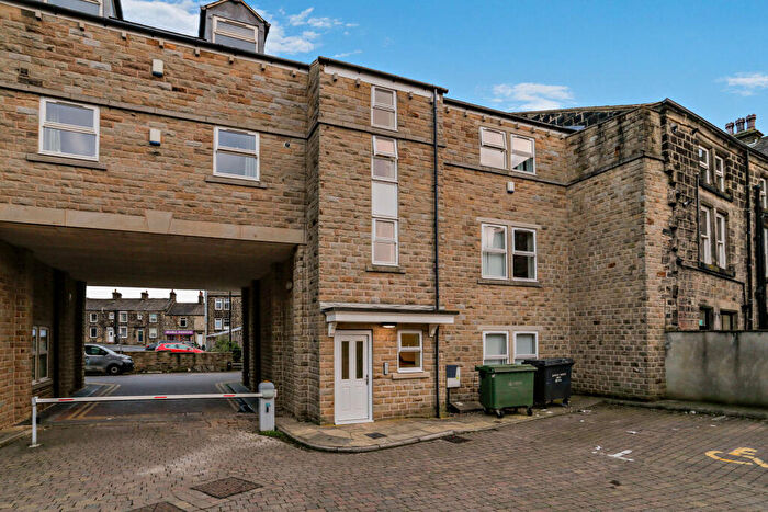 2 Bedroom Flat For Sale In Springfield Court, Guiseley, LS20