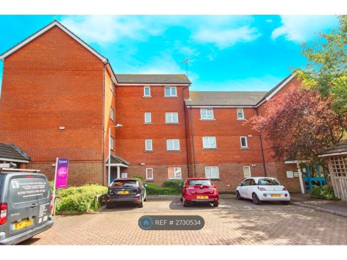 2 Bedroom Flat To Rent In Worthing Close, Grays, RM17