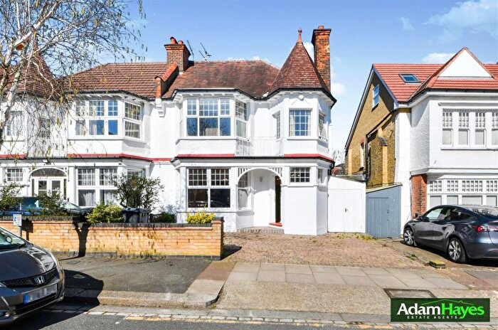 4 Bedroom Semi Detached House For Sale In Park Crescent, Finchley, N3