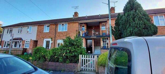 2 Bedroom Flat To Rent In Cranbrook Close, Gillingham, ME8