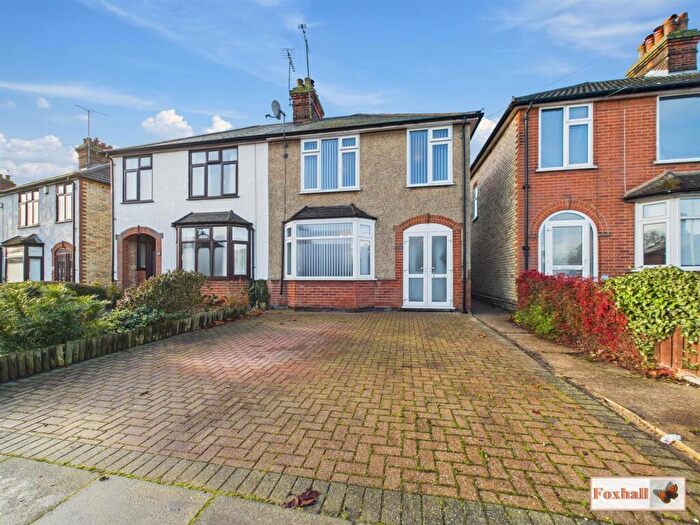 3 Bedroom Semi-Detached House For Sale In Sidegate Lane, Ipswich, IP4