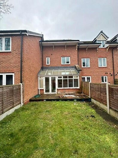 4 Bedroom Town House To Rent In Cinnamon Close, Northenden, M22