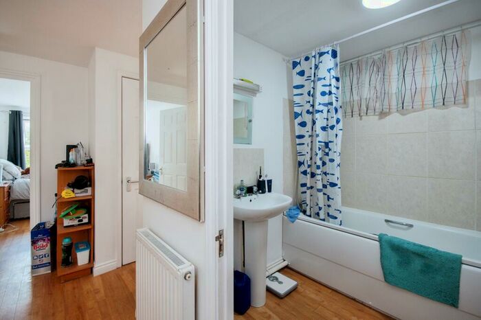 2 Bedroom Flat For Sale In Suffolk Road, Bournemouth, BH2