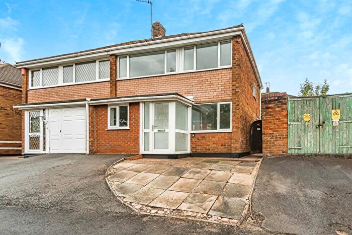 4 Bedroom Semi-Detached House For Sale In Winchester Rise, Dudley, DY1