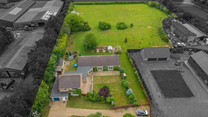 4 Bedroom Detached House For Sale In Fendyke Lane, Gorefield, Wisbech, Cambridgeshire, PE13