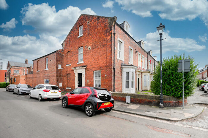 2 Bedroom Flat To Rent In Flat, , Argyle Square, Sunderland, SR2